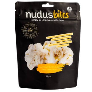 Nudus Bites Air-Dried Cauliflower Floret Cheeky Cheesy Vegan Chips 25g