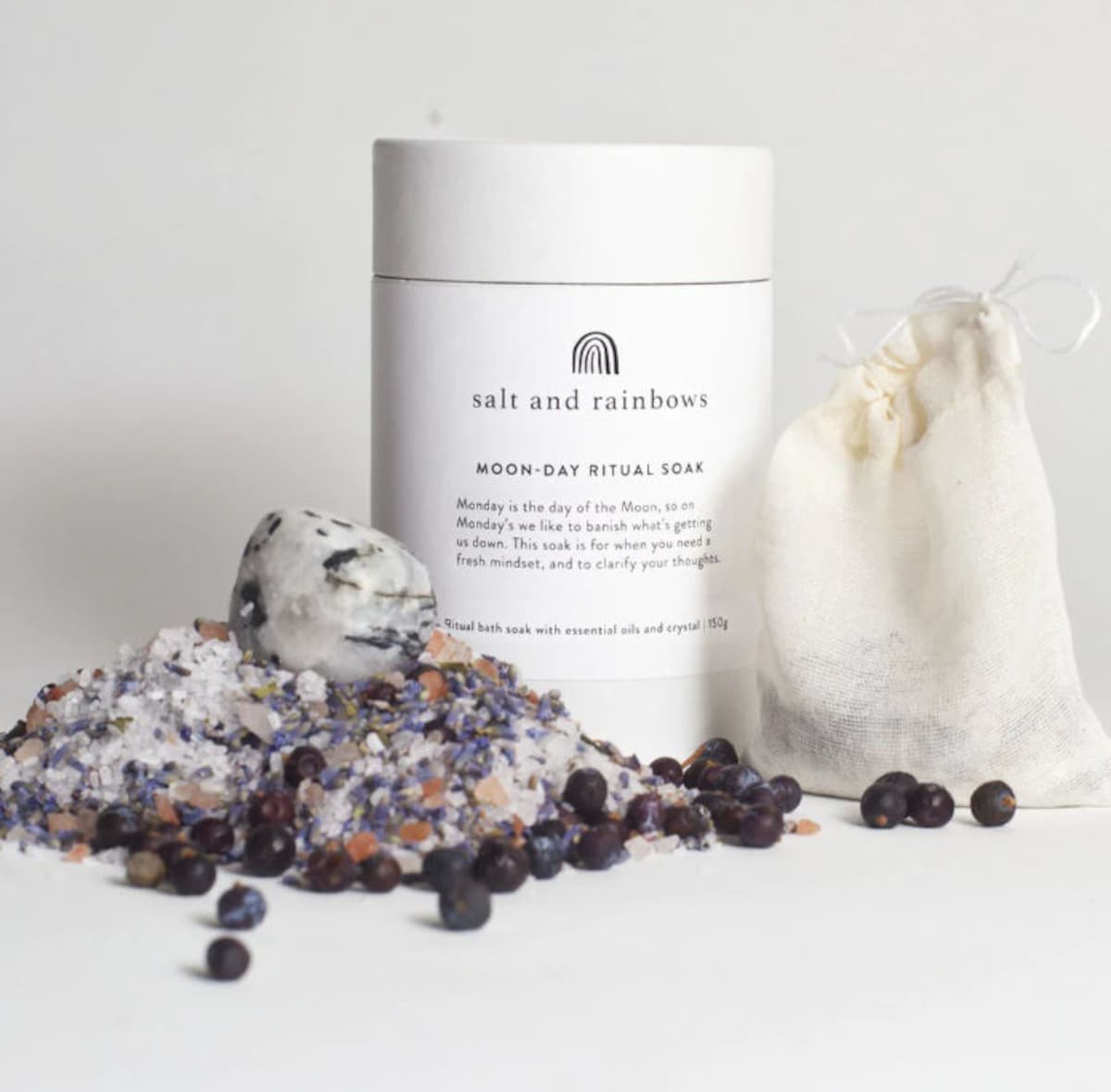 Salt And Rainbows Moon - Day Ritual Bath Soak 150G