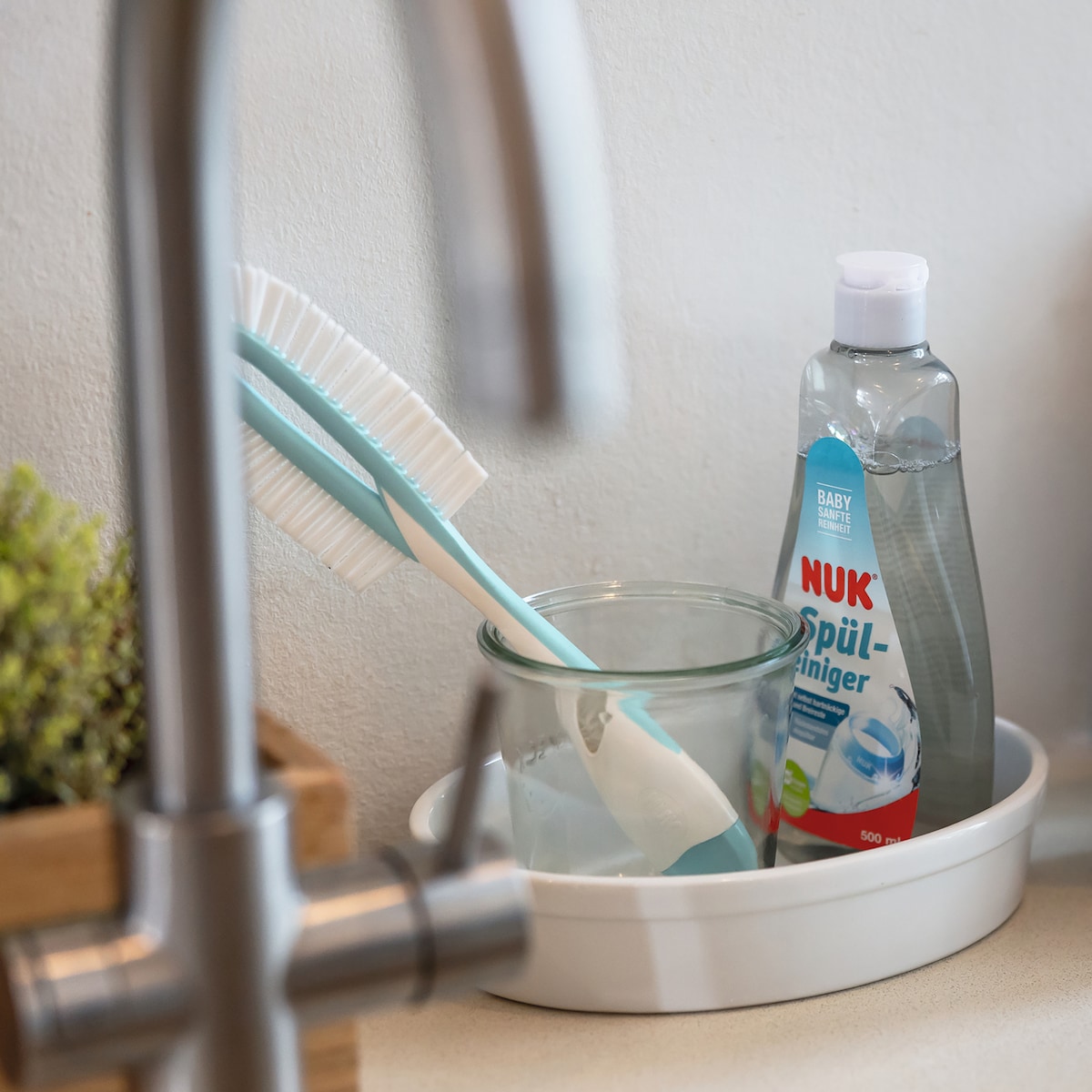 NUK 2-in-1 Flexible Bottle and Teat Cleaning Brush