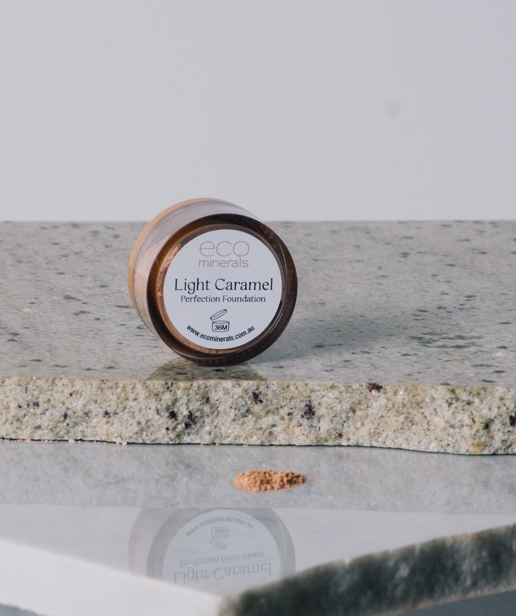 Eco Minerals Perfection Foundation Light Caramel 5g