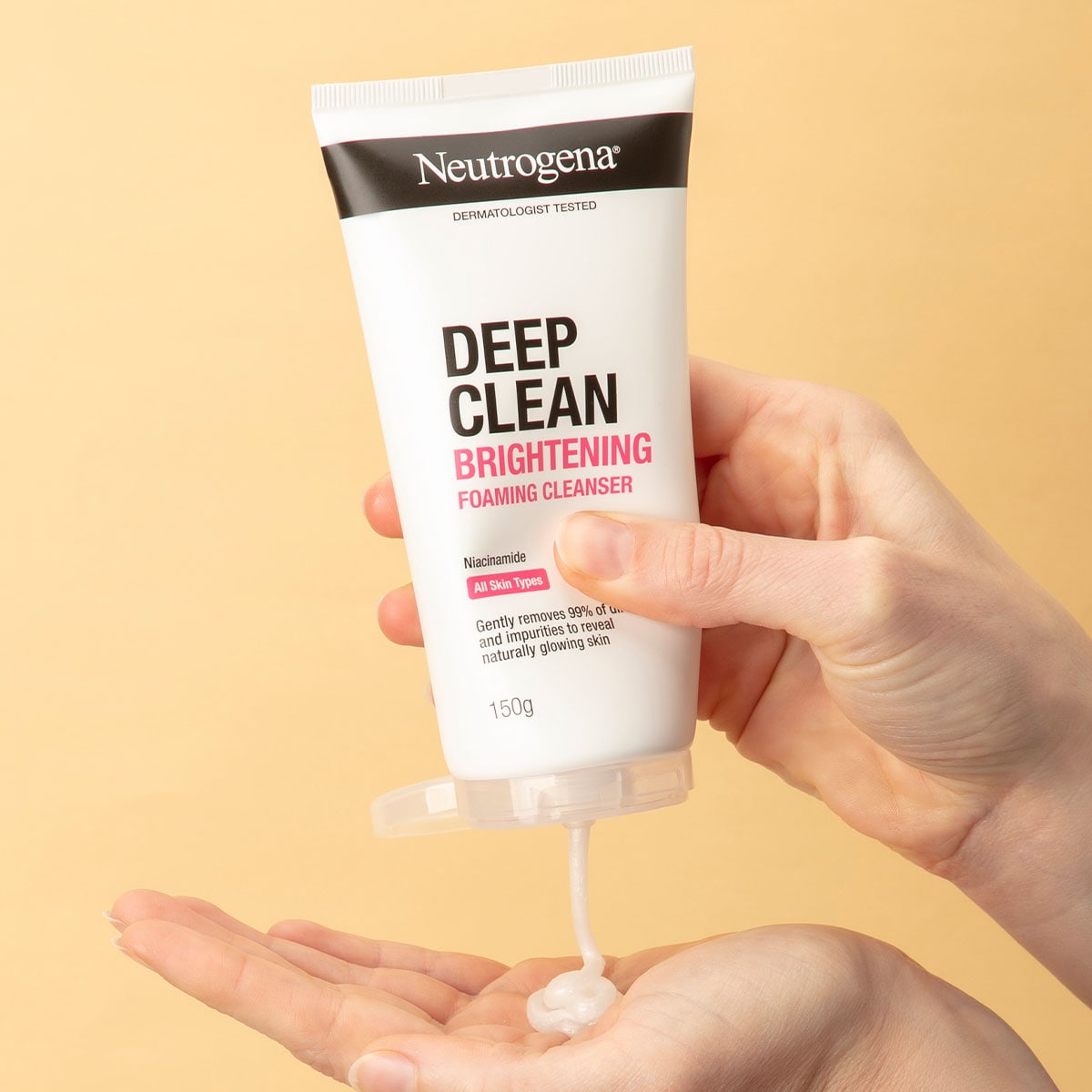 Neutrogena Deep Clean Brightening Foaming Cleanser 150g