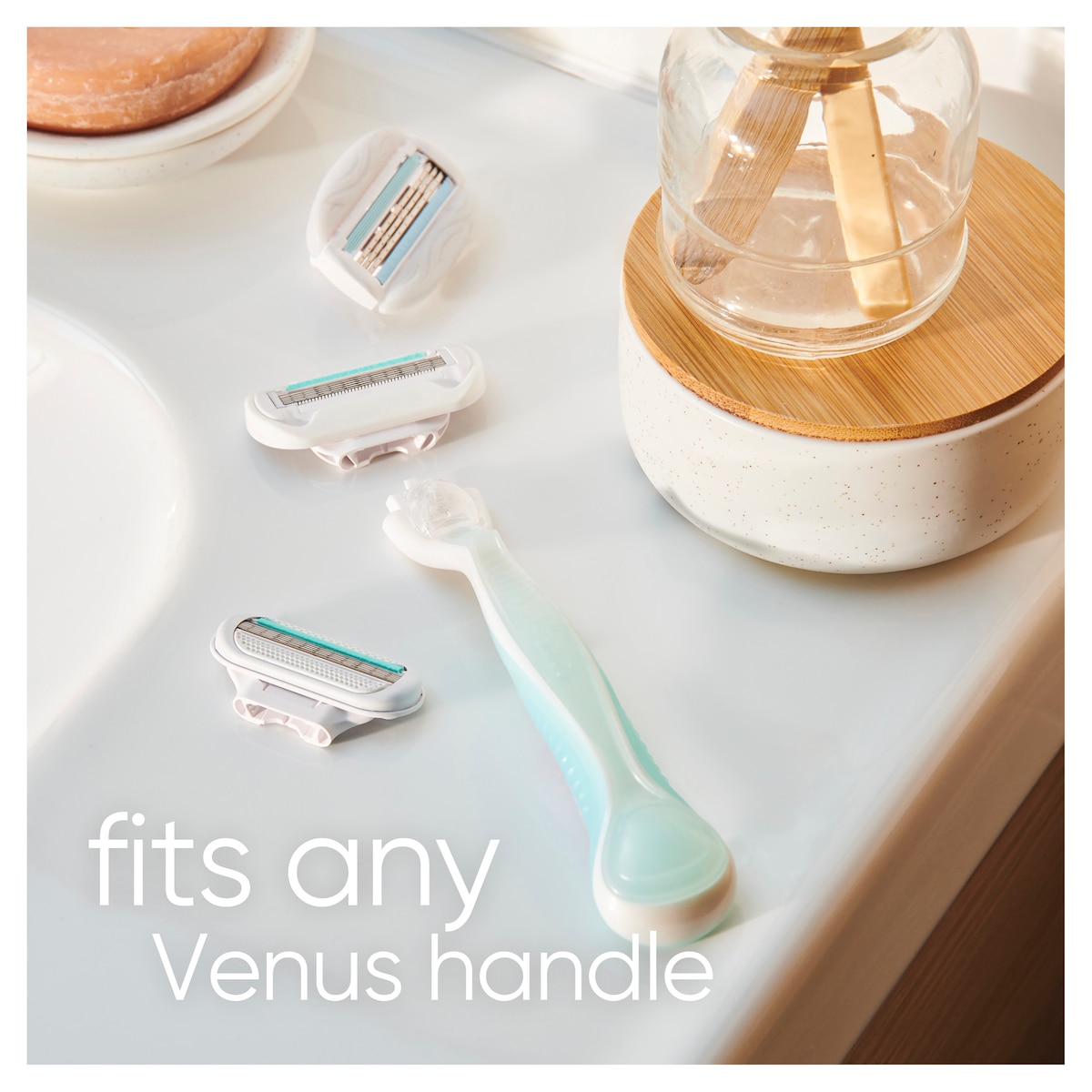 Gillette Venus Deluxe Smooth Sensitive Blade Refills 4 Pack